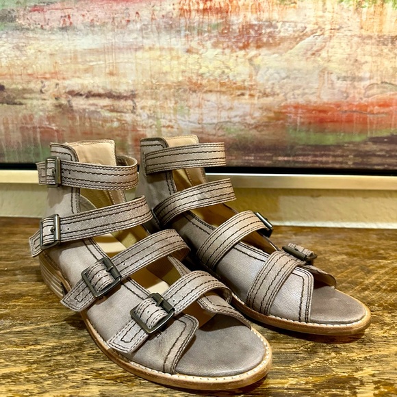 🌸Gimmicks Leather Sandal by BKE Buckle - Picture 14 of 15